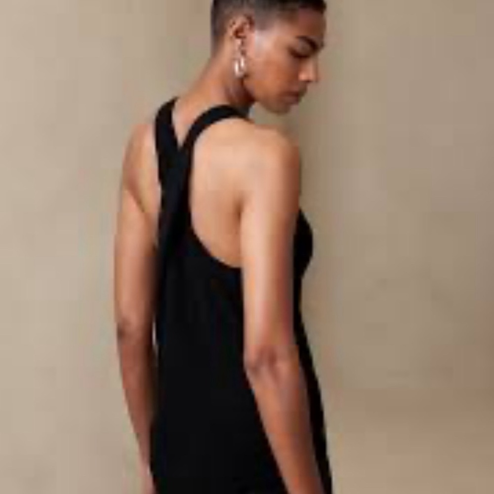 NWT Banana Republic cross-back knit tank. M